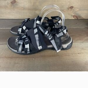 Merrell district 3 lattice Womens size 8 shoes black athletic outdoor sandals